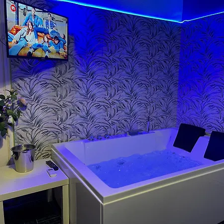 Etnea Glamour House