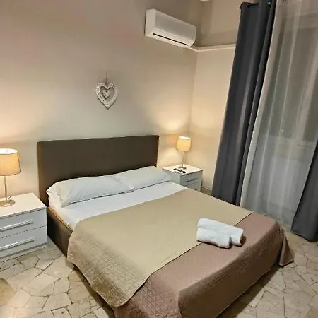 Etnea Glamour House Bed and breakfast 3*